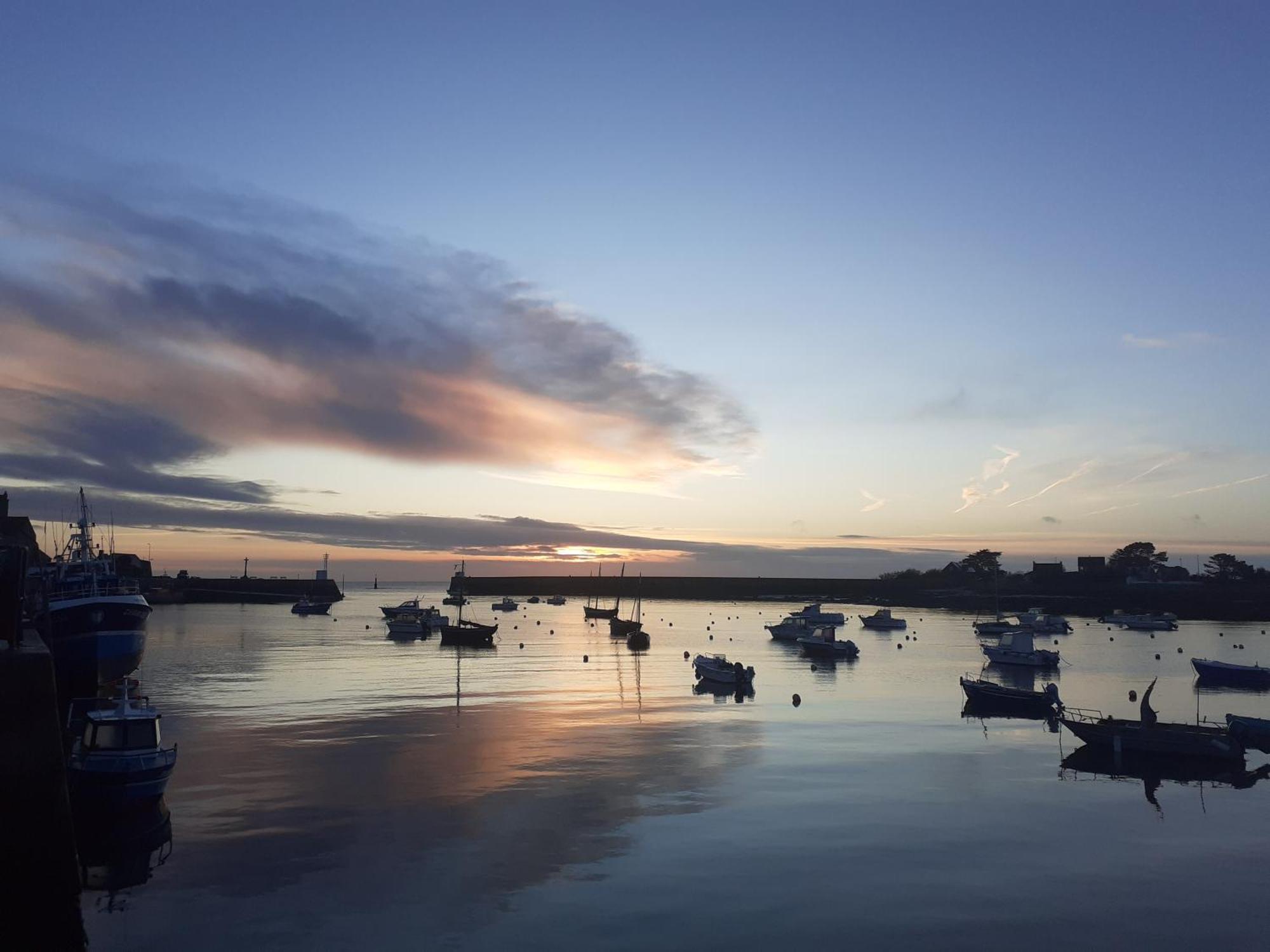 Le Mora Hotes Barfleur Exterior foto