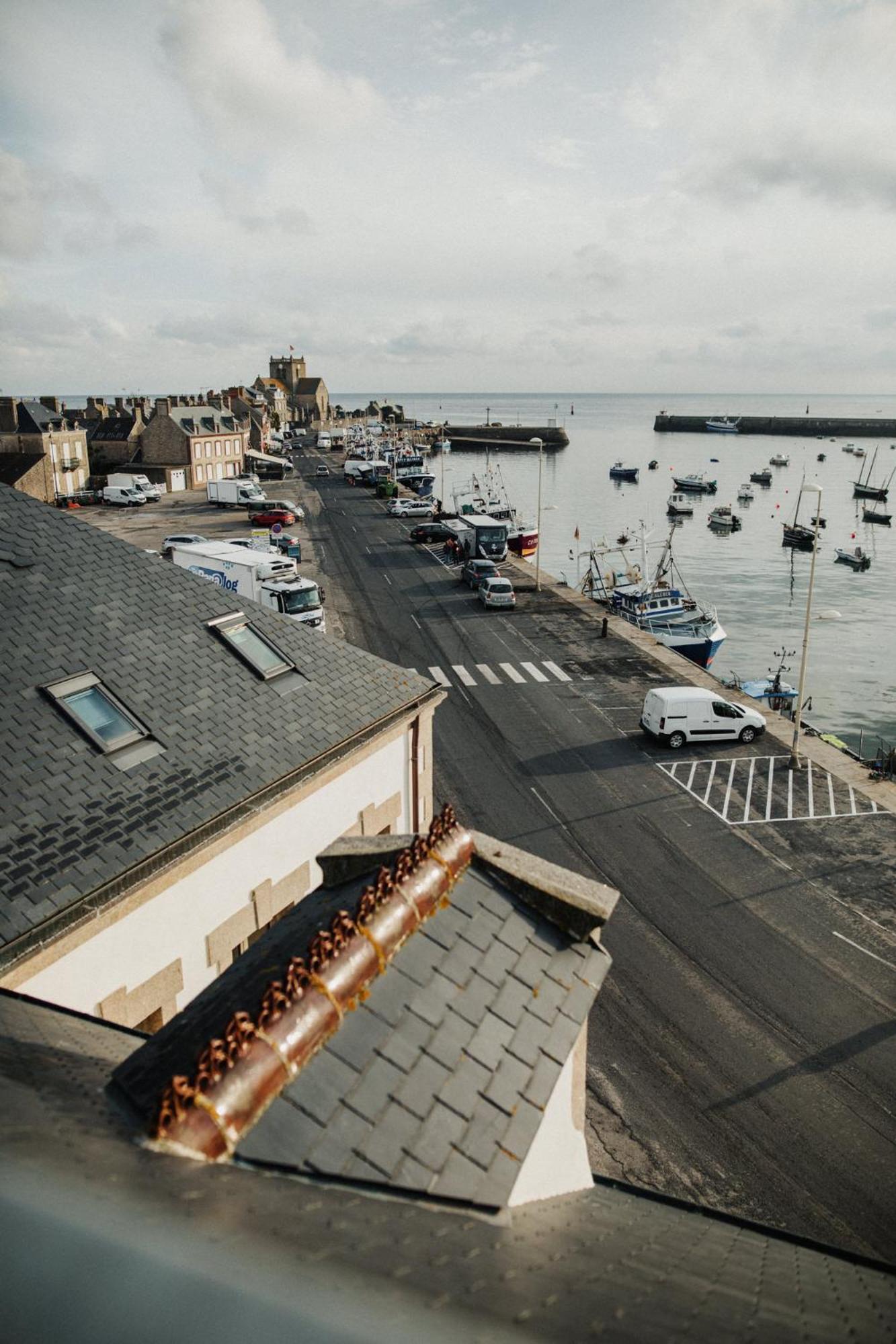 Le Mora Hotes Barfleur Exterior foto