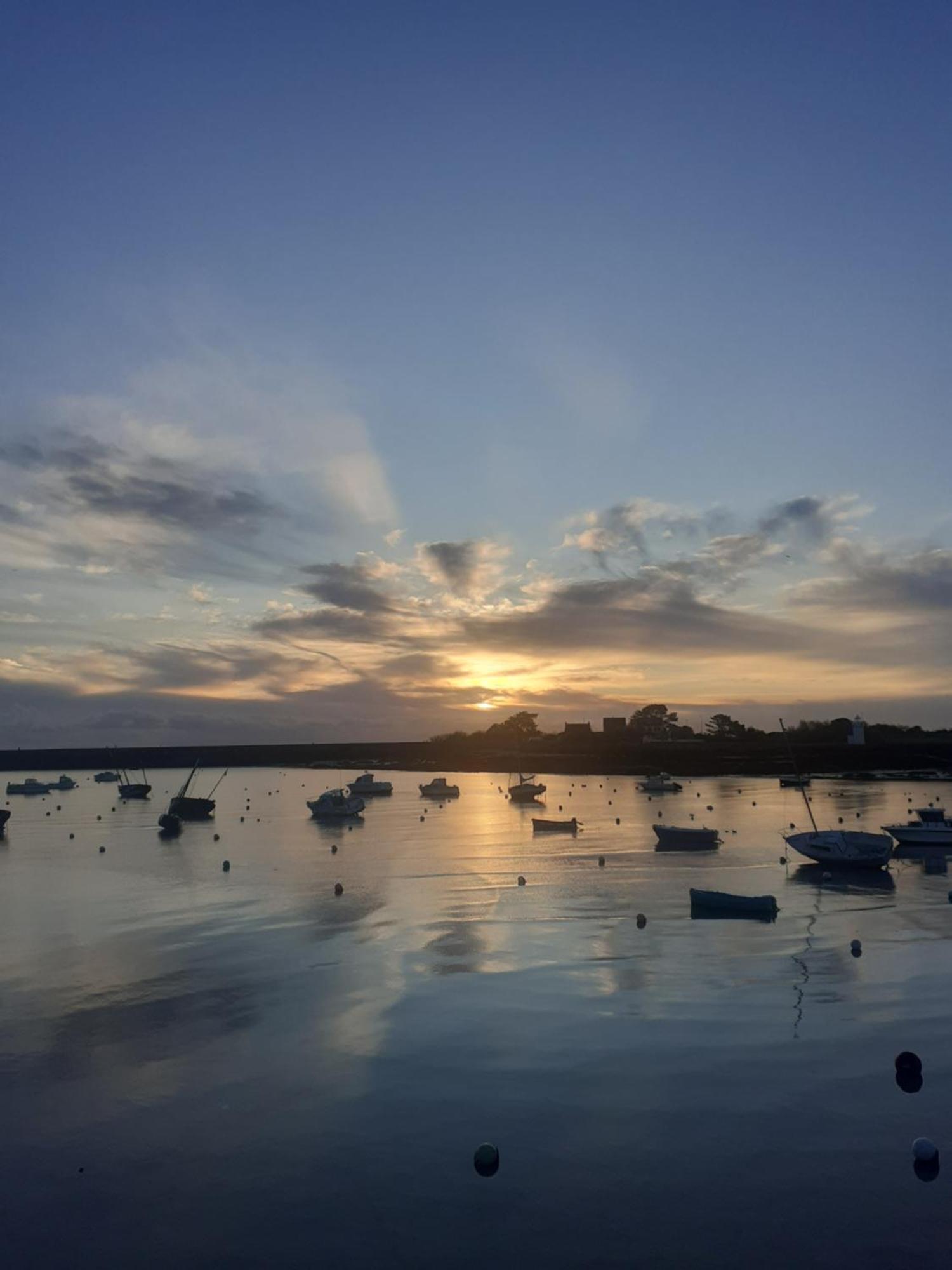 Le Mora Hotes Barfleur Exterior foto