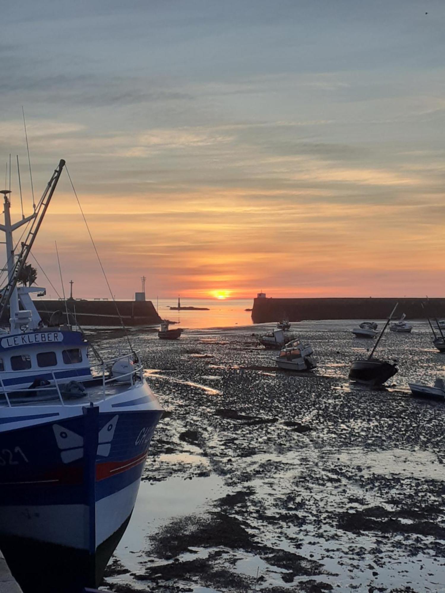 Le Mora Hotes Barfleur Exterior foto